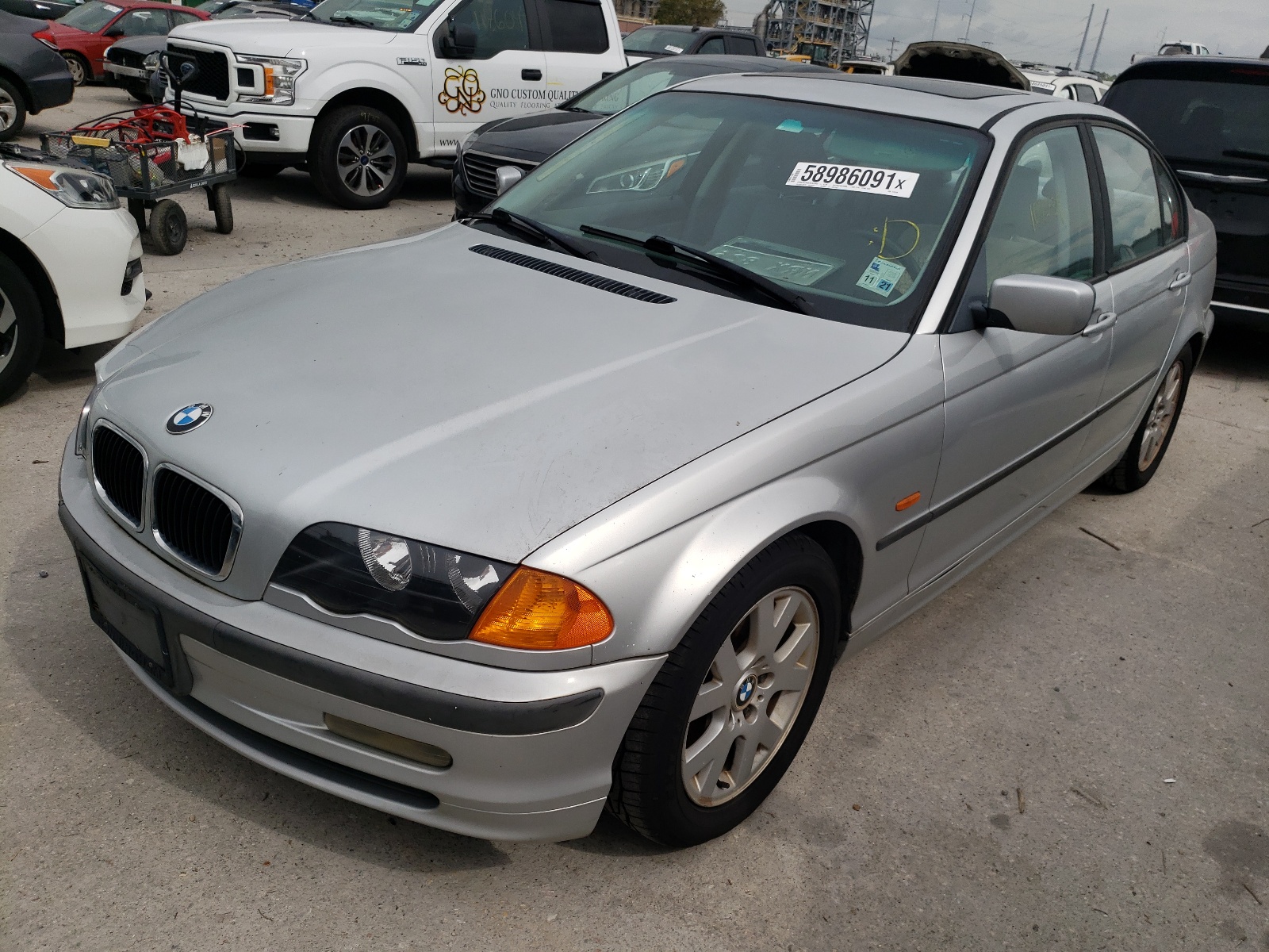Zdjęcie 2 z aukcji – 2000 BMW 323 I z VIN WBAAM3342YKC72848