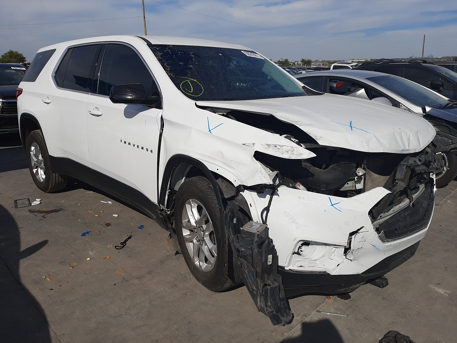 CHEVROLET TRAVERSE L 2018 with VIN 1GNERFKW3JJ249833 - Photo from auction