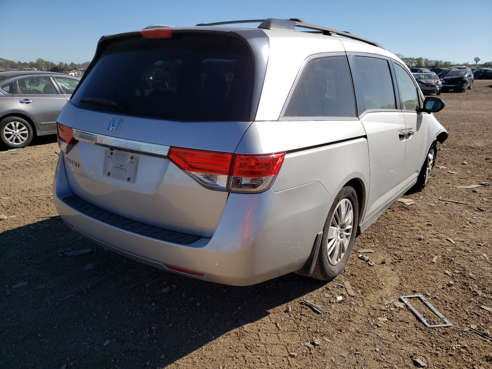 Photo 4 from auction – 2014 HONDA ODYSSEY LX with VIN 5FNRL5H27EB044152