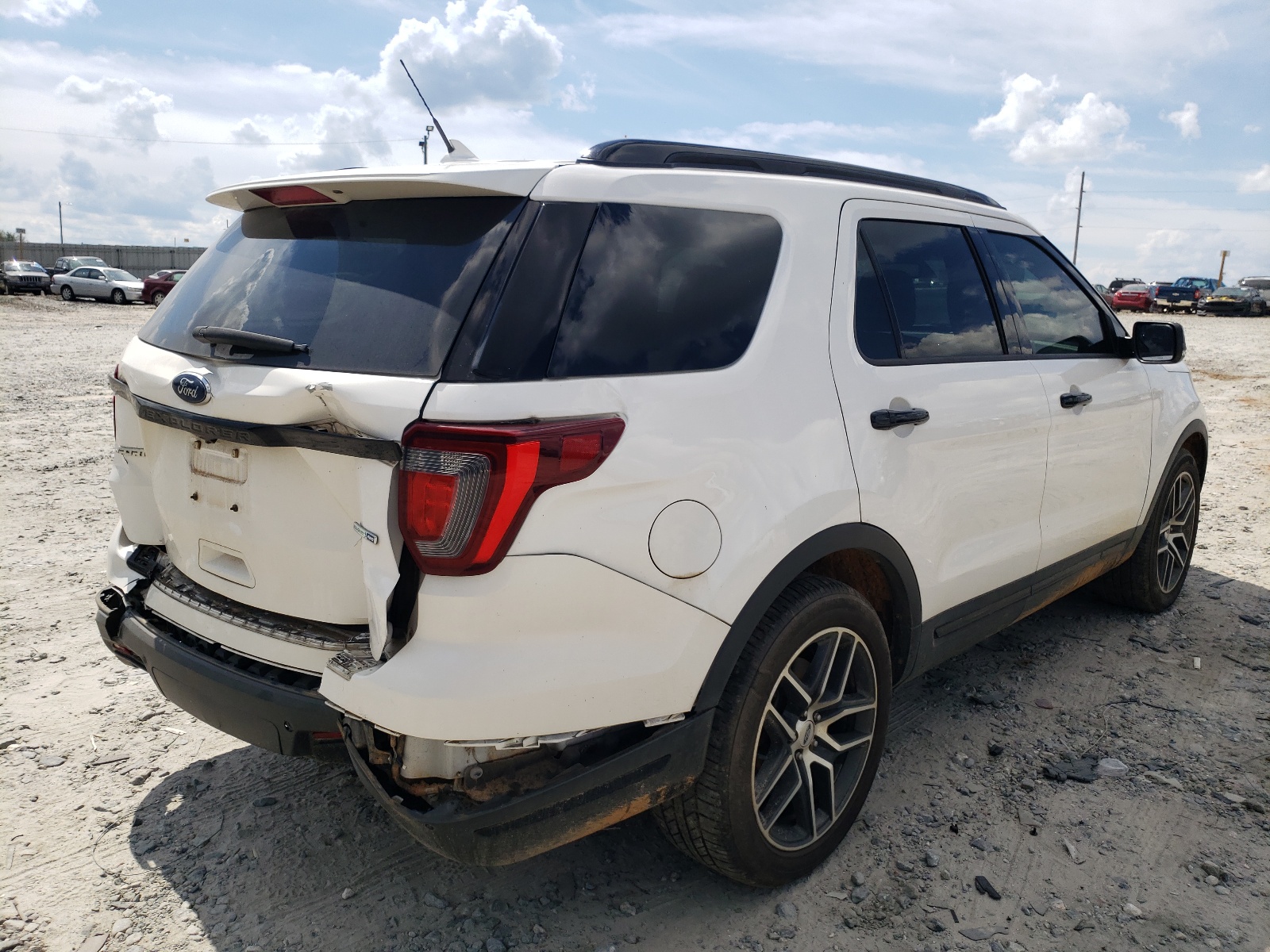 Photo 4 from auction – 2018 FORD EXPLORER S with VIN 1FM5K8GT8JGC12227