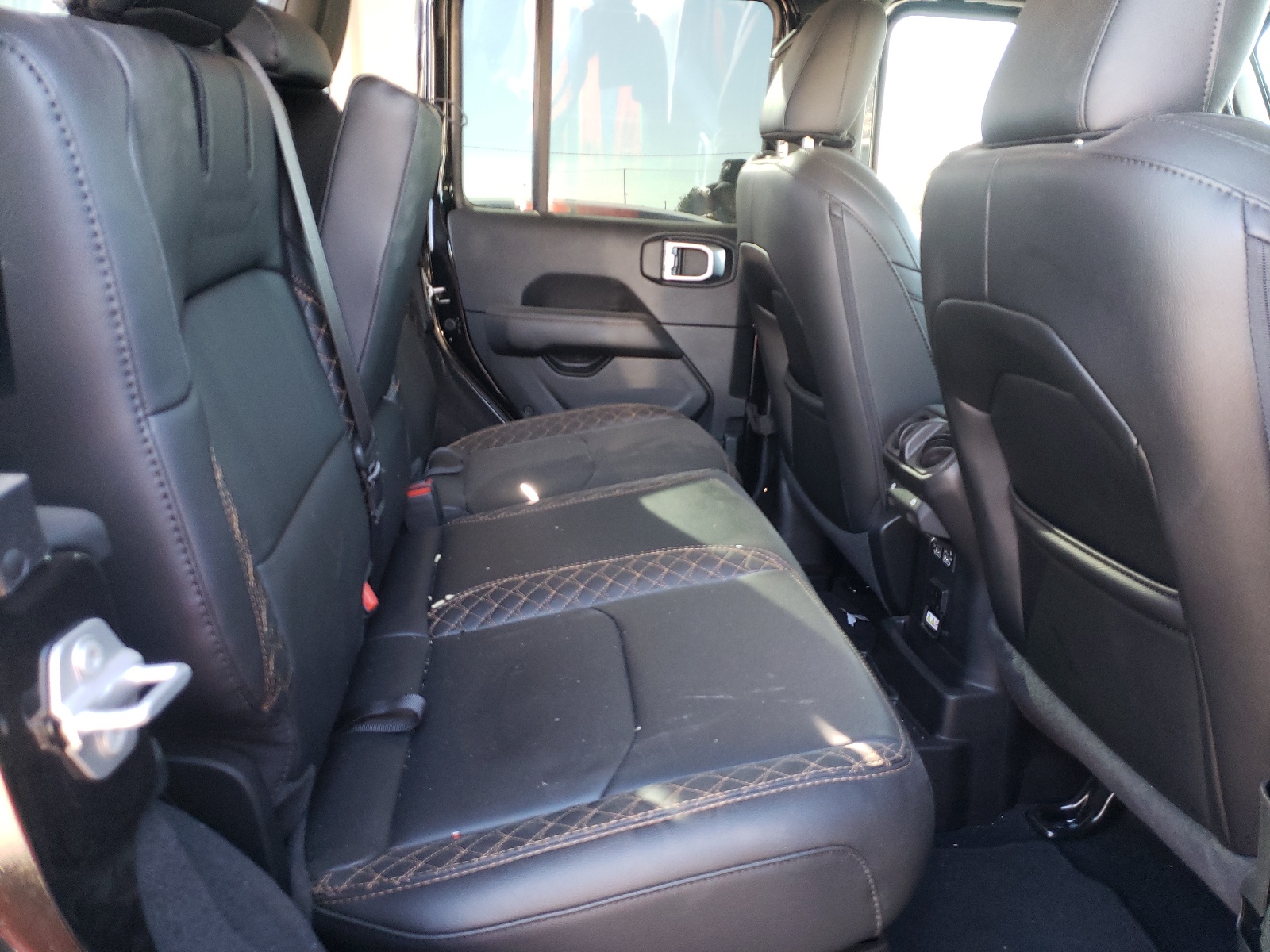 Photo 6 from auction – 2021 JEEP WRANGLER U with VIN 1C4JJXP62MW675095