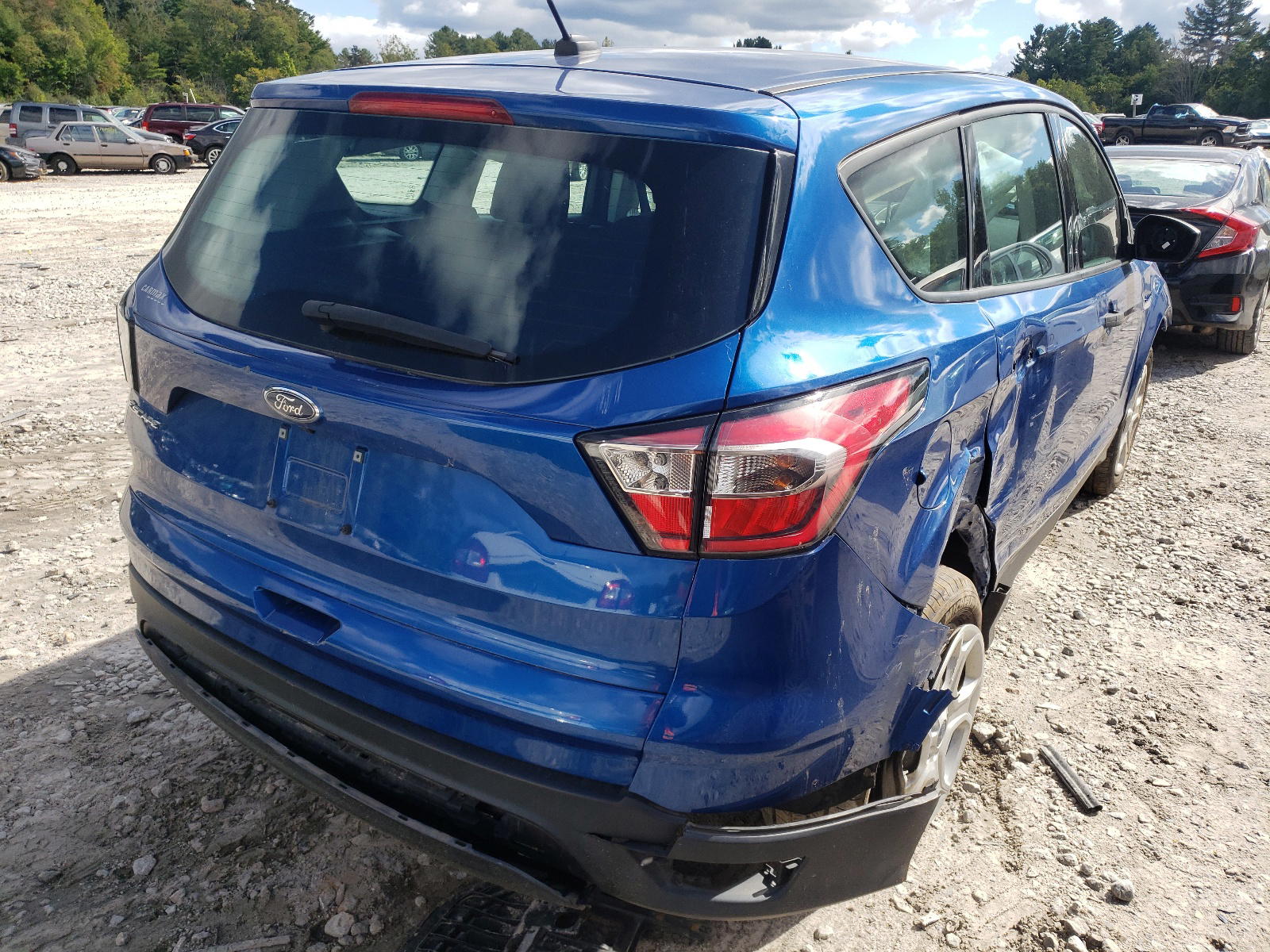 Photo 4 from auction – 2017 FORD ESCAPE S with VIN 1FMCU0F76HUD71007