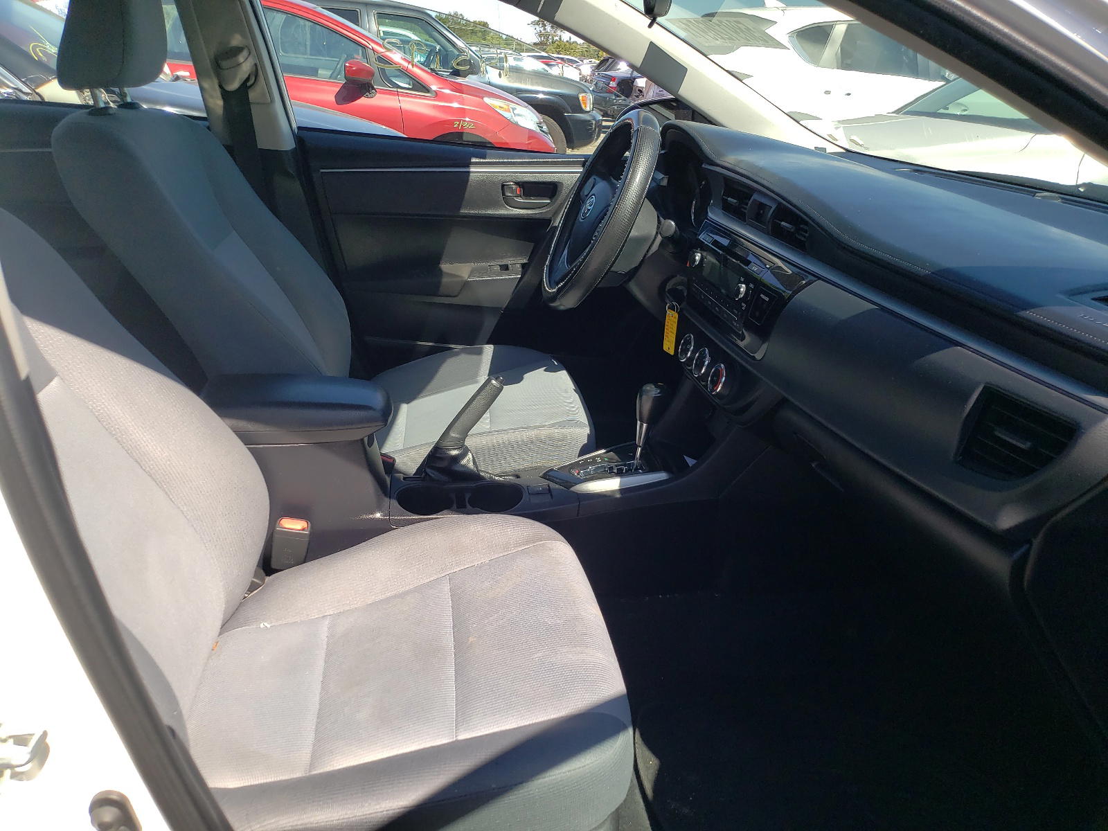 Photo 5 from auction – 2015 TOYOTA COROLLA L with VIN 2T1BURHE7FC250271