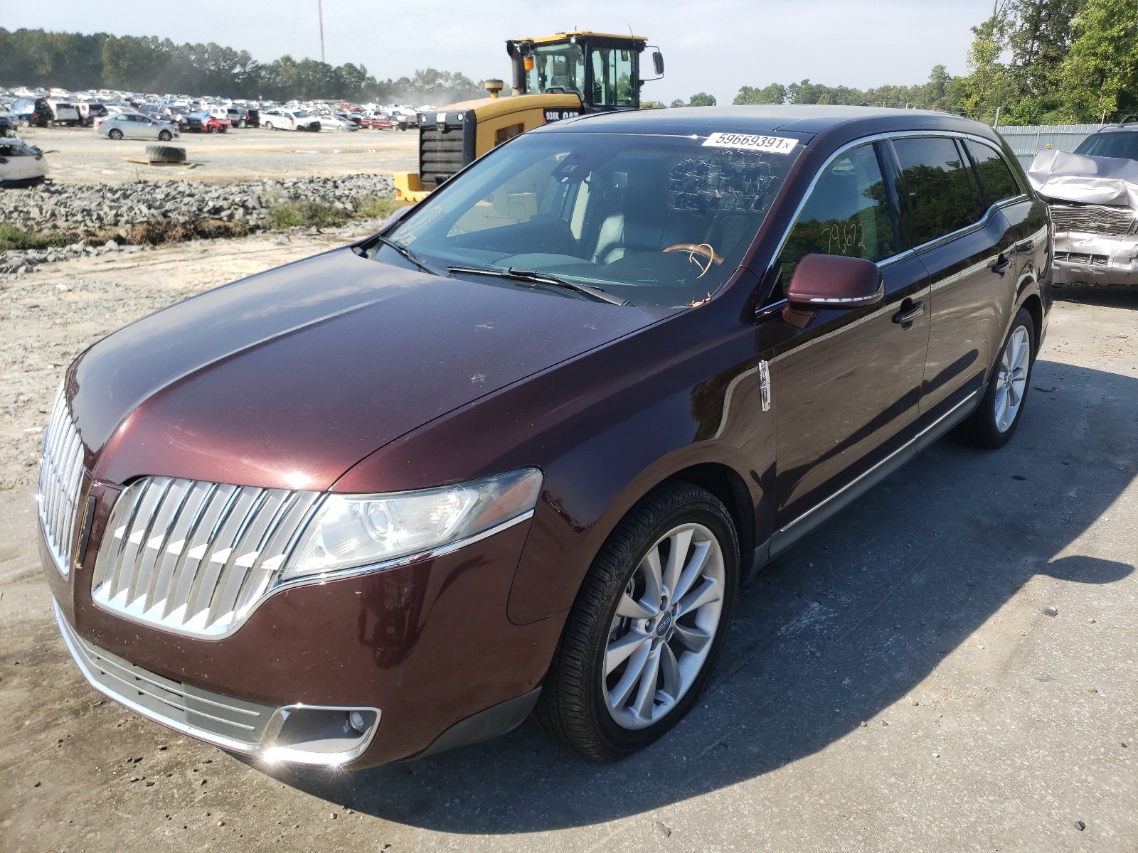 Photo 2 from auction – 2010 LINCOLN MKT with VIN 2LMHJ5AT6ABJ25414