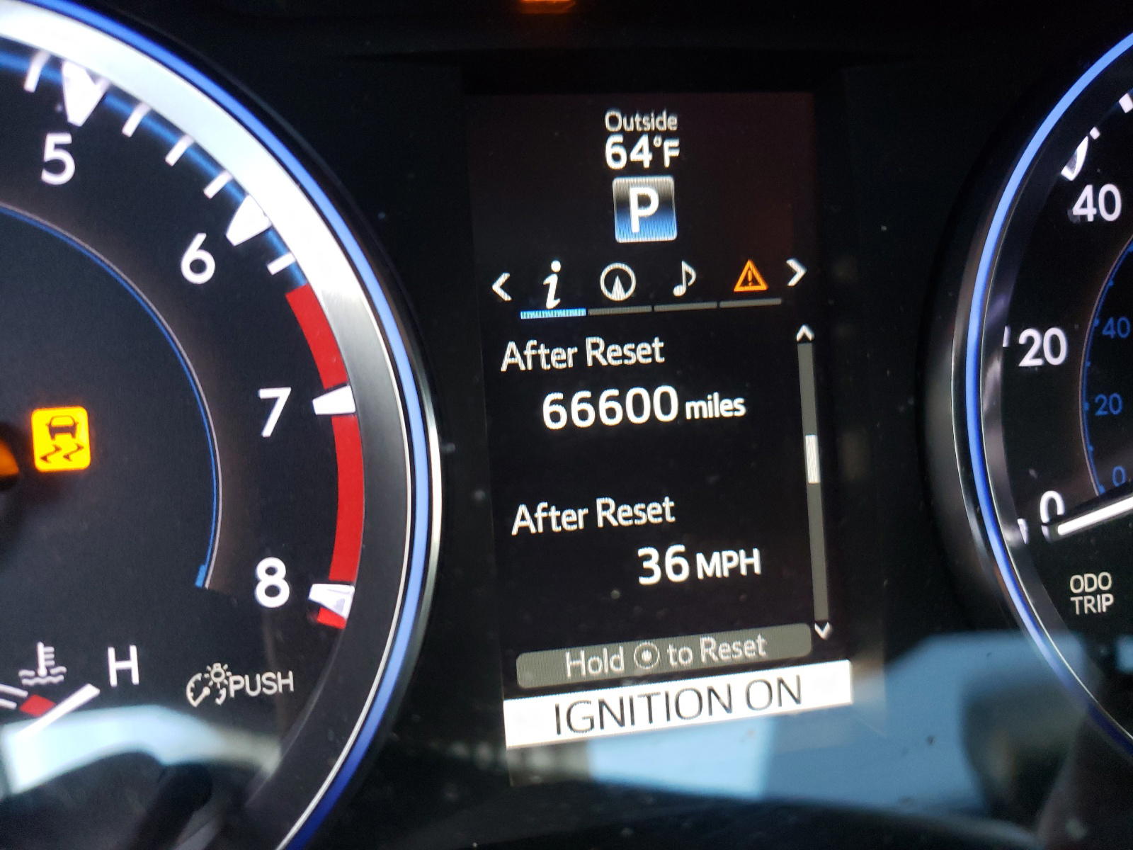Photo 8 from auction – 2015 TOYOTA HIGHLANDER with VIN 5TDJKRFH5FS117126
