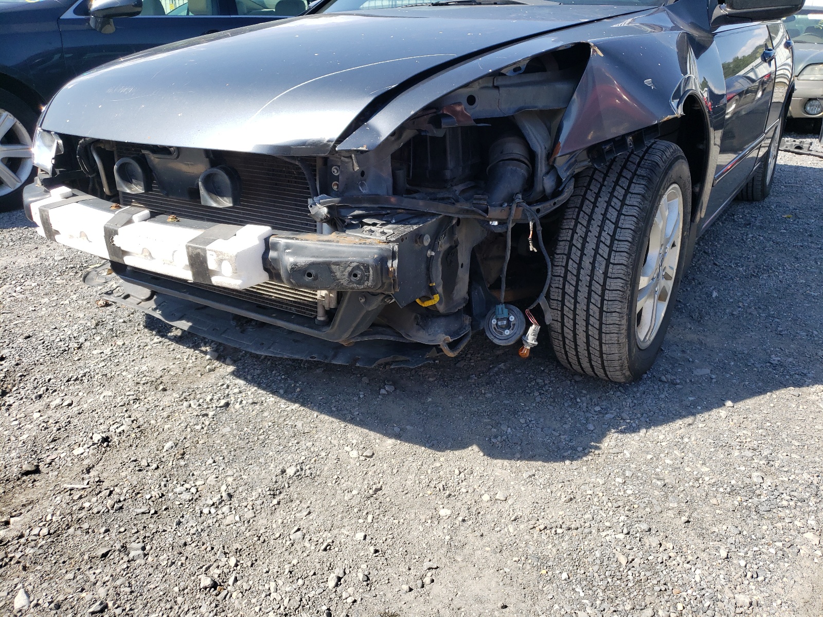 Photo 9 from auction – 2006 HONDA ACCORD with VIN JHMCM567X6C007370