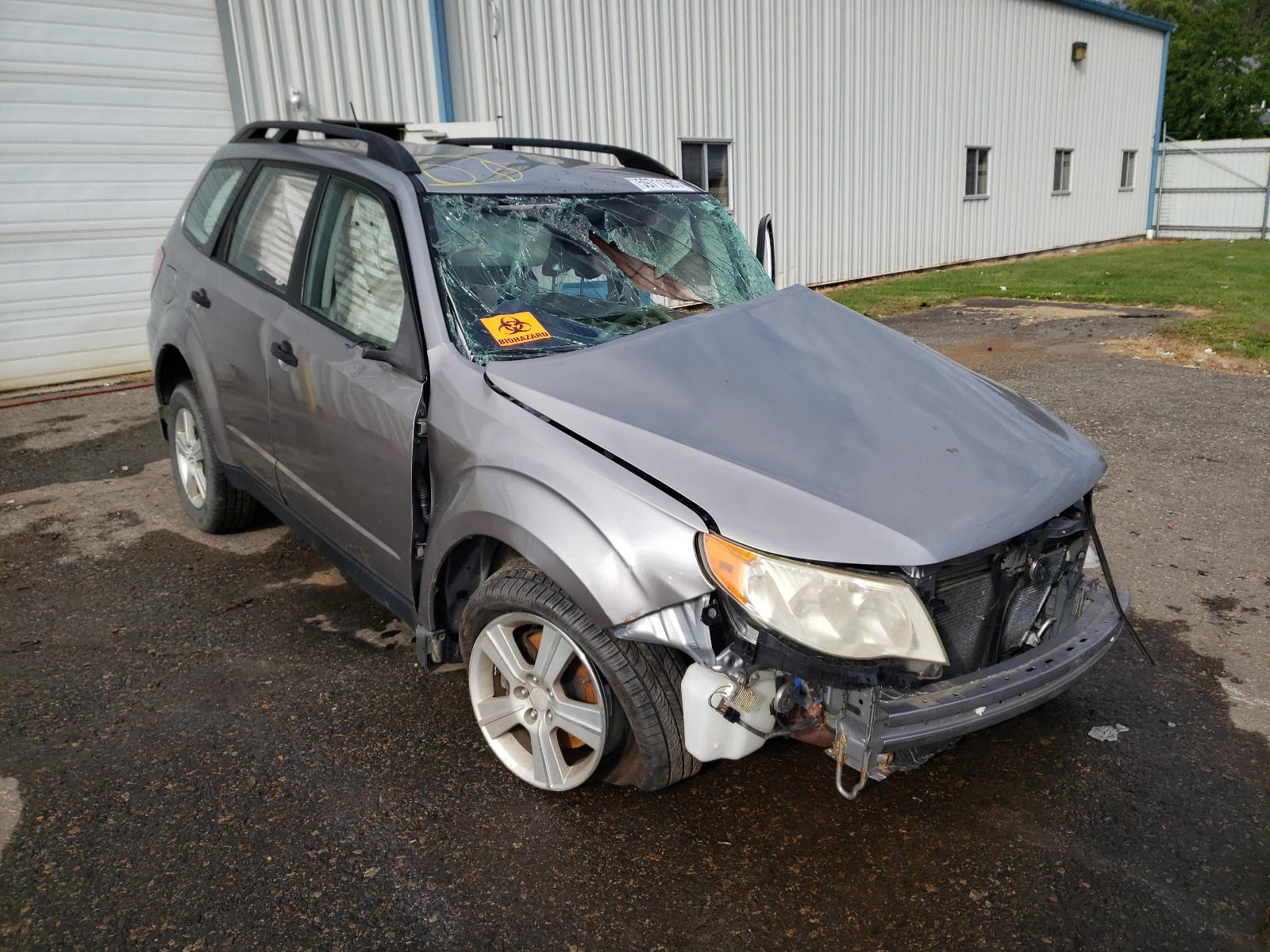 SUBARU FORESTER X 2010 with VIN JF2SH6BC4AH770766 - Photo from auction