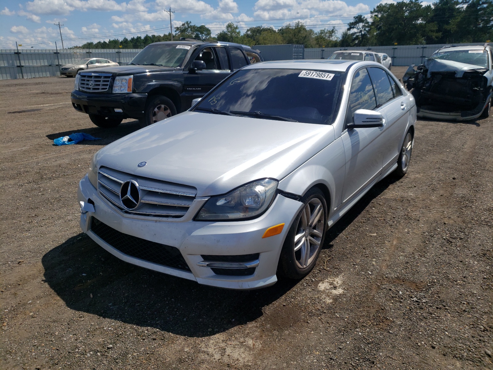 Photo 2 from auction – 2012 MERCEDES-BENZ C 300 4MAT with VIN WDDGF8BB5CA711367