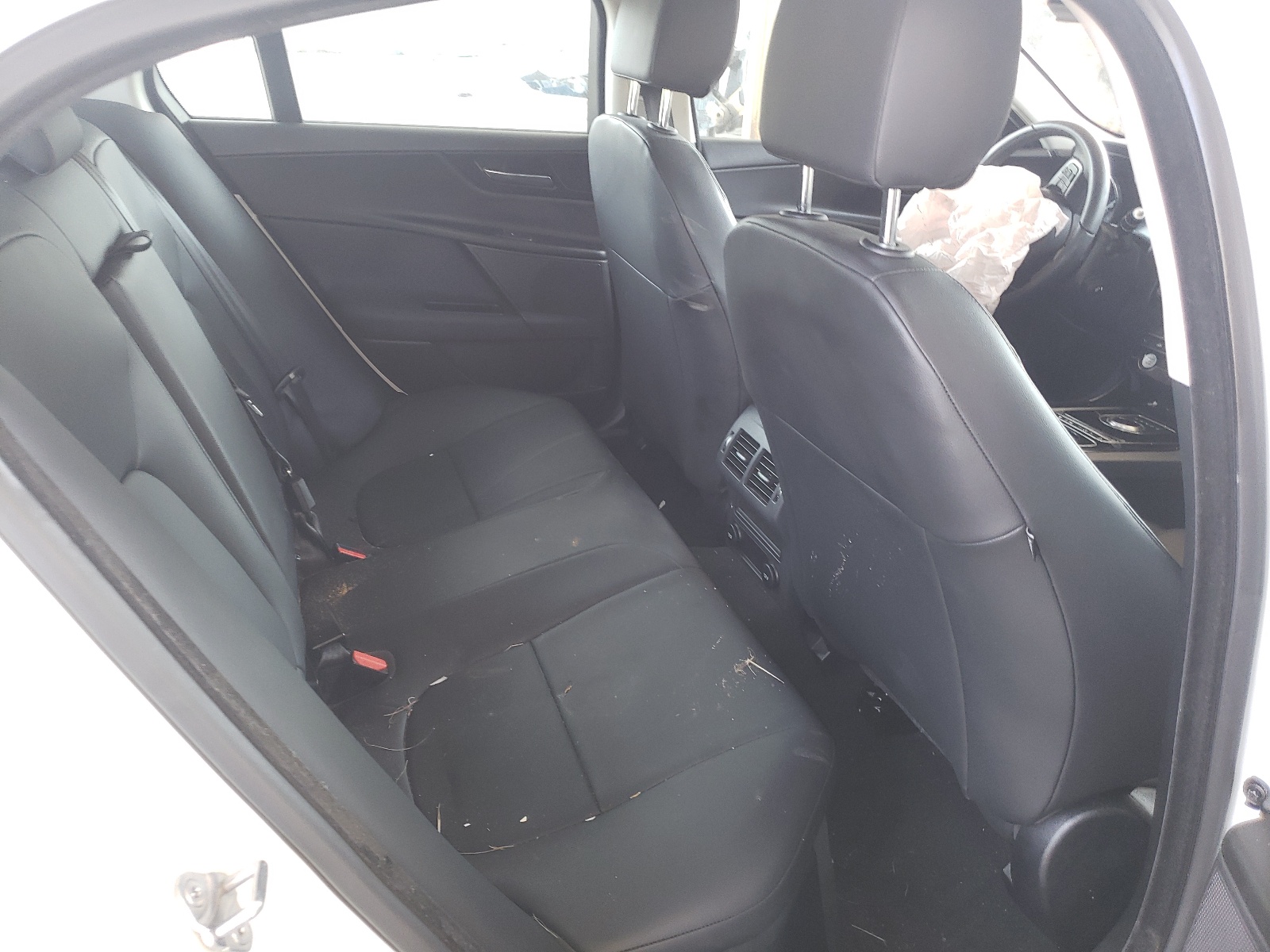 Foto 6 de la subasta – 2017 JAGUAR XE con VIN SAJAR4BG7HA969135