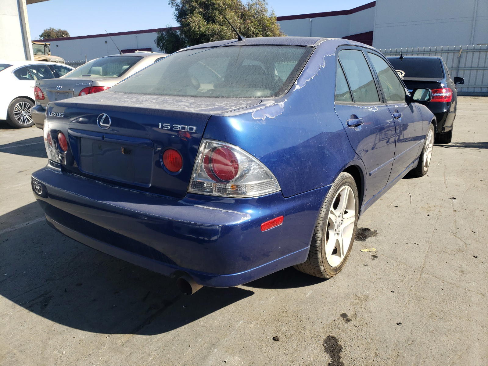 Photo 4 from auction – 2001 LEXUS IS 300 with VIN JTHBD182810002474