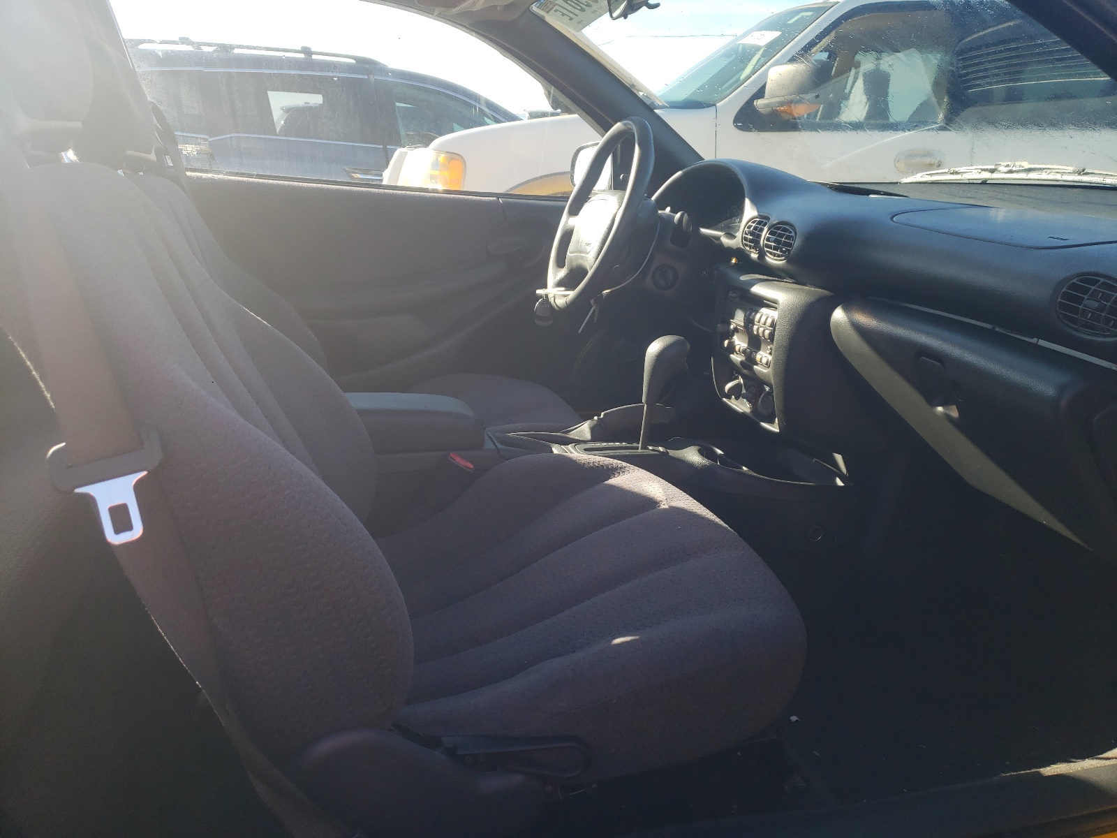 Photo 5 from auction – 2002 PONTIAC SUNFIRE SE with VIN 1G2JB124827488326