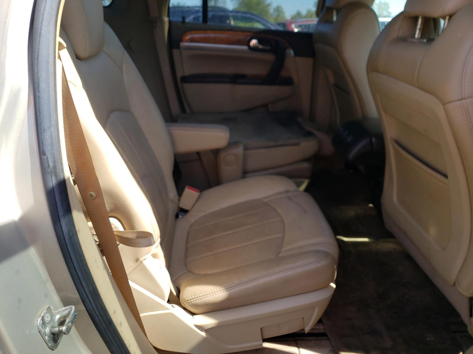 Photo 6 from auction – 2010 BUICK ENCLAVE CX with VIN 5GALVBED1AJ106282