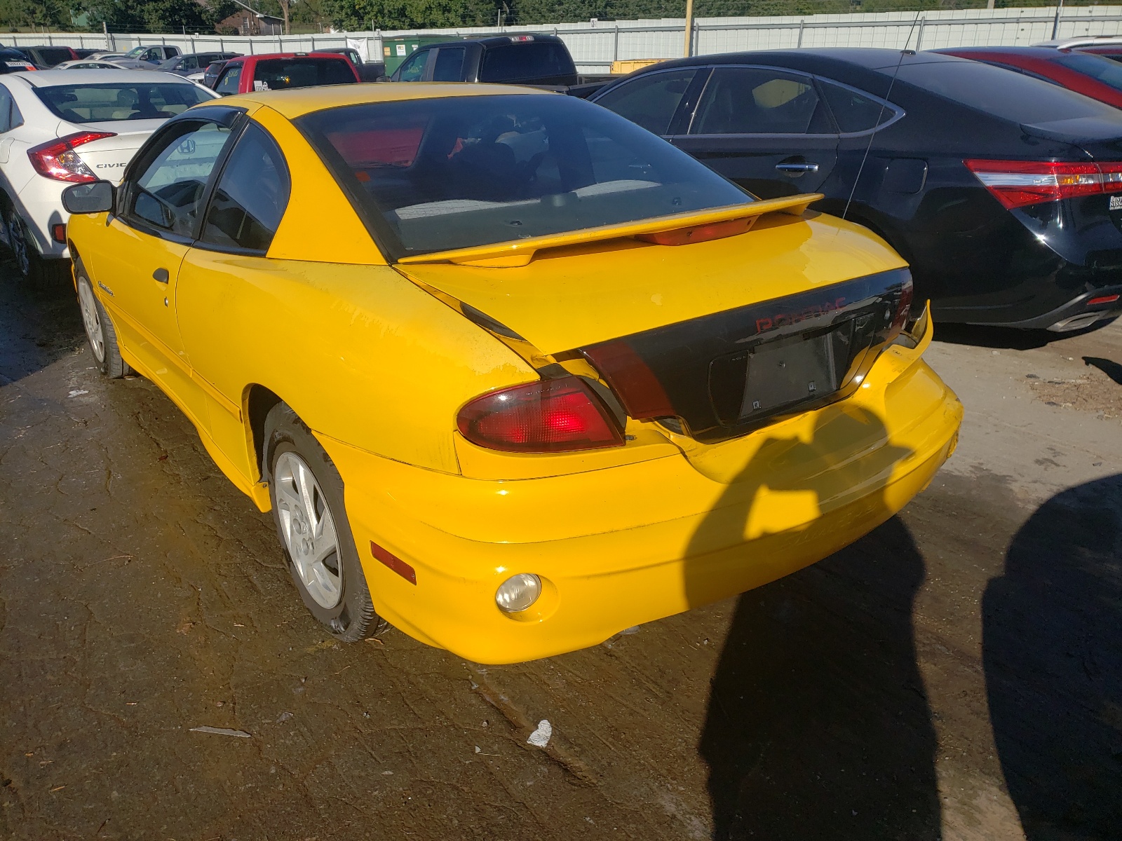 Photo 3 from auction – 2002 PONTIAC SUNFIRE SE with VIN 1G2JB124827488326