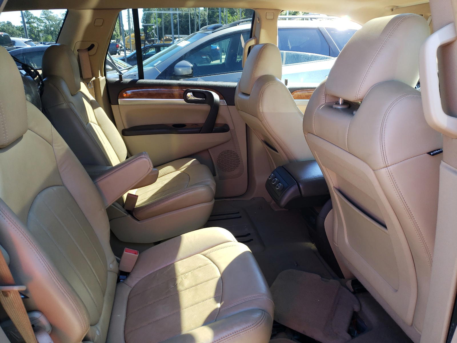 Photo 6 from auction – 2010 BUICK ENCLAVE CX with VIN 5GALRBED5AJ141590