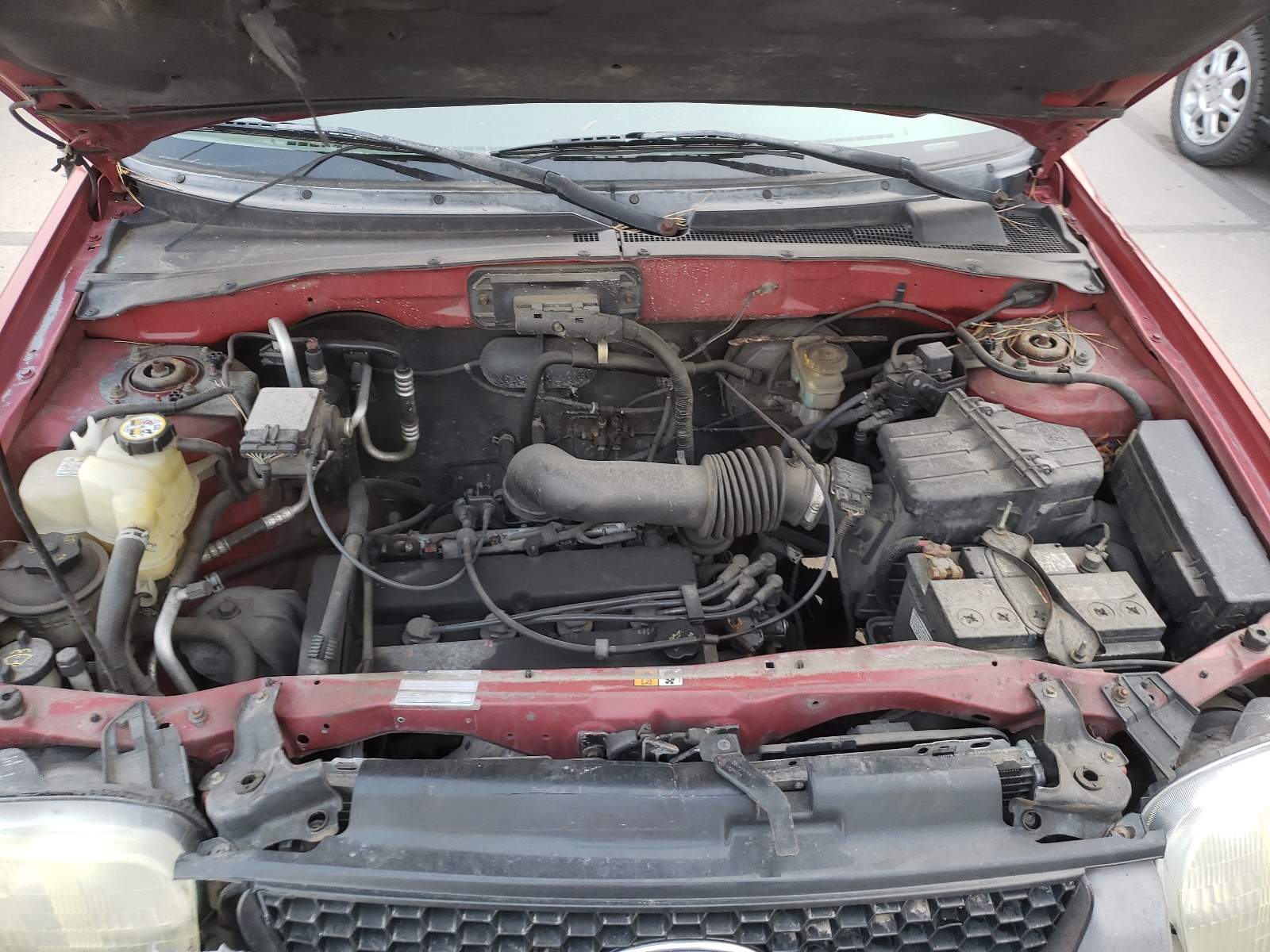 Photo 7 from auction – 2001 FORD ESCAPE XLS with VIN 1FMYU01B51KA47128