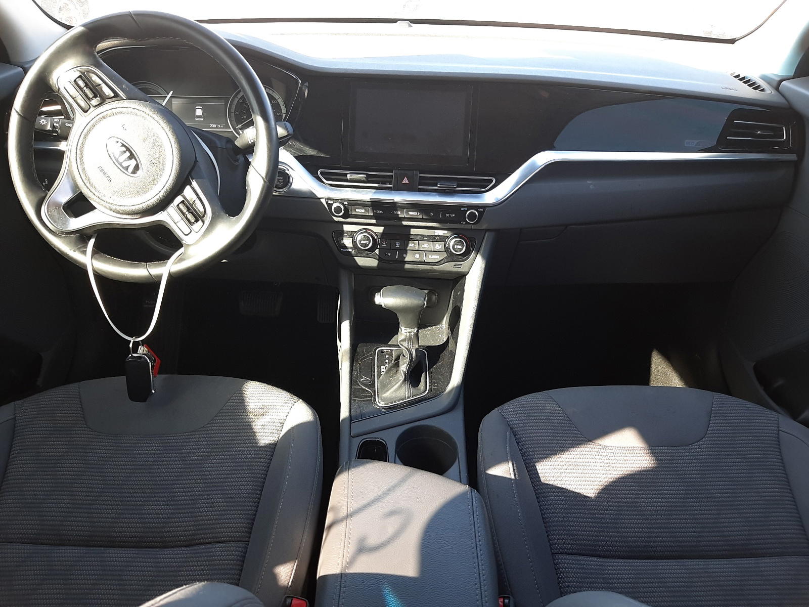 Photo 9 from auction – 2020 KIA NIRO with VIN KNDCB3LC8L5375169