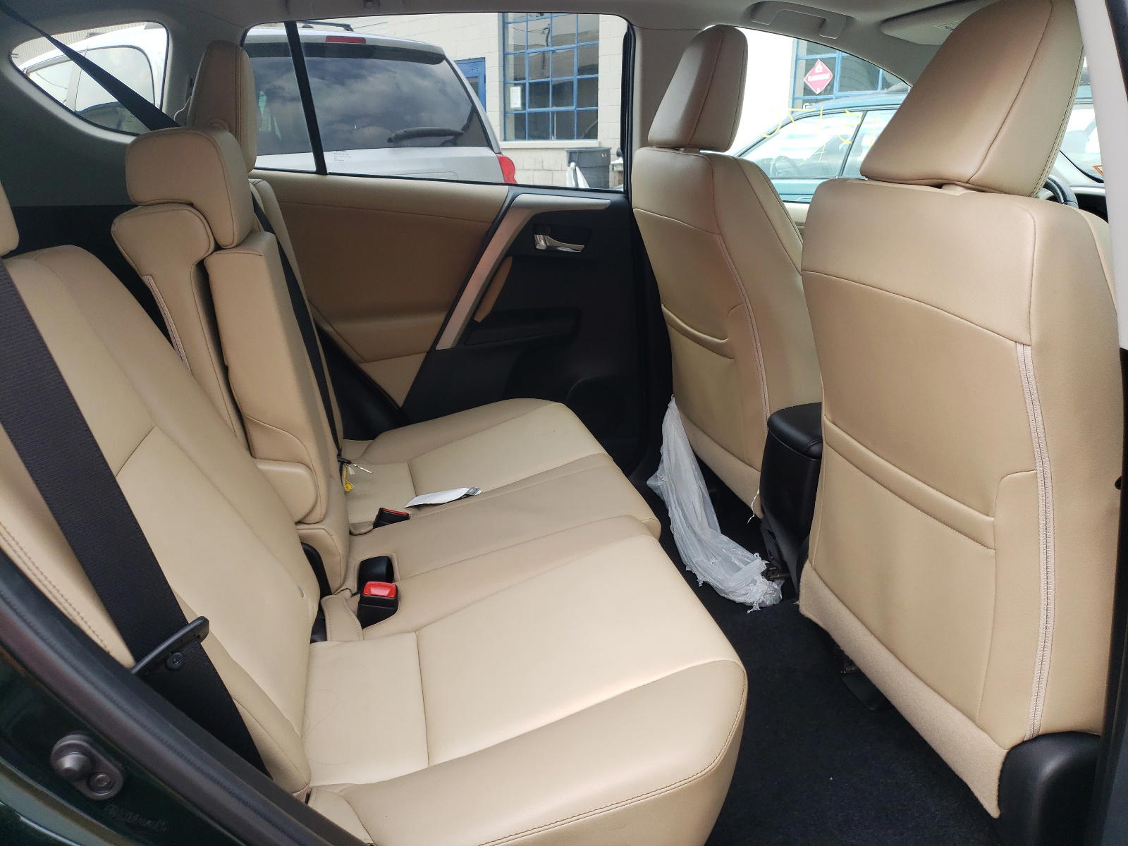Photo 6 from auction – 2013 TOYOTA RAV4 LIMIT with VIN 2T3DFREV5DW028774