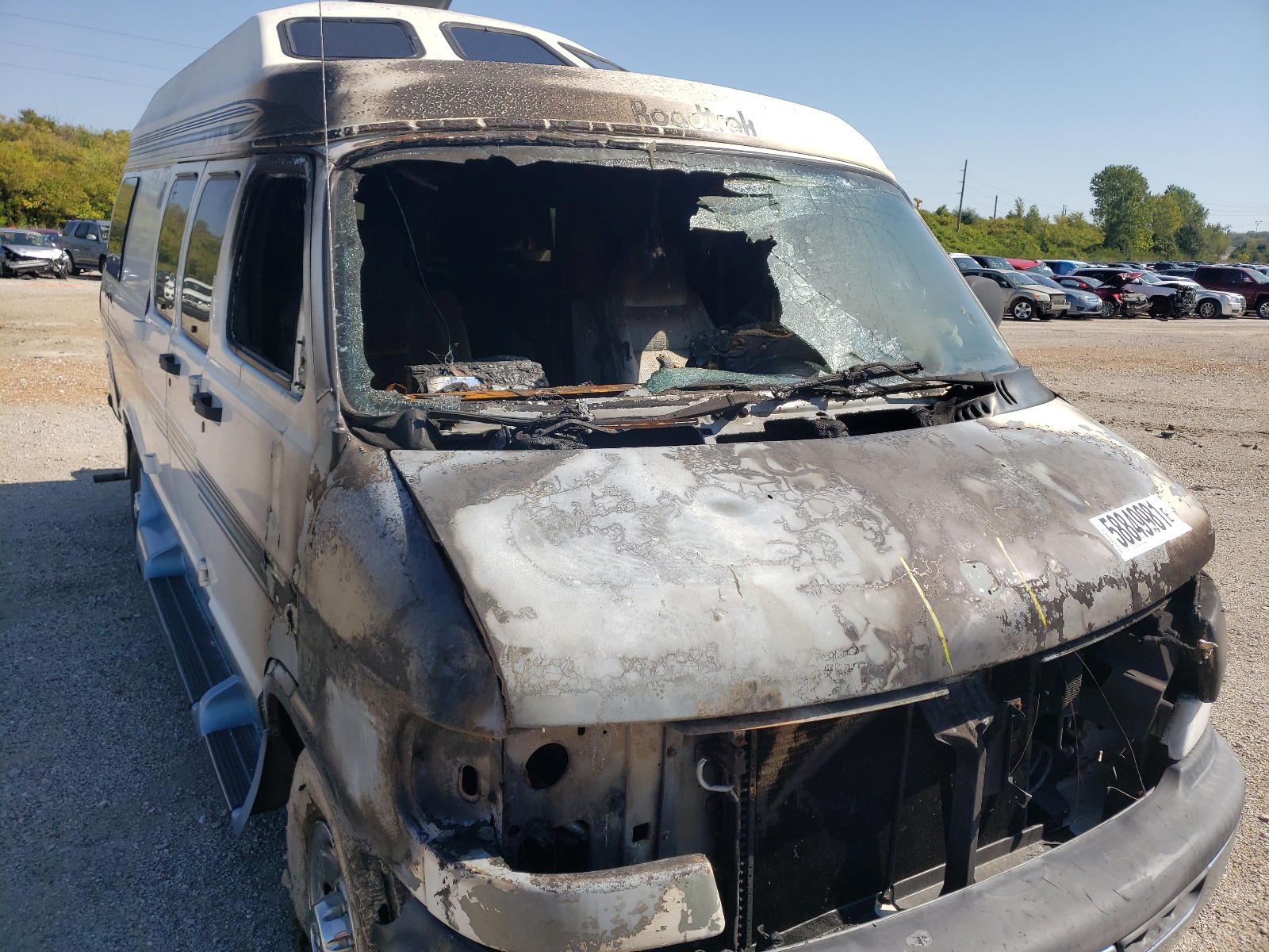 Photo 9 from auction – 2000 DODGE RAM VAN B3 with VIN 2B6KB31Y8YK142183