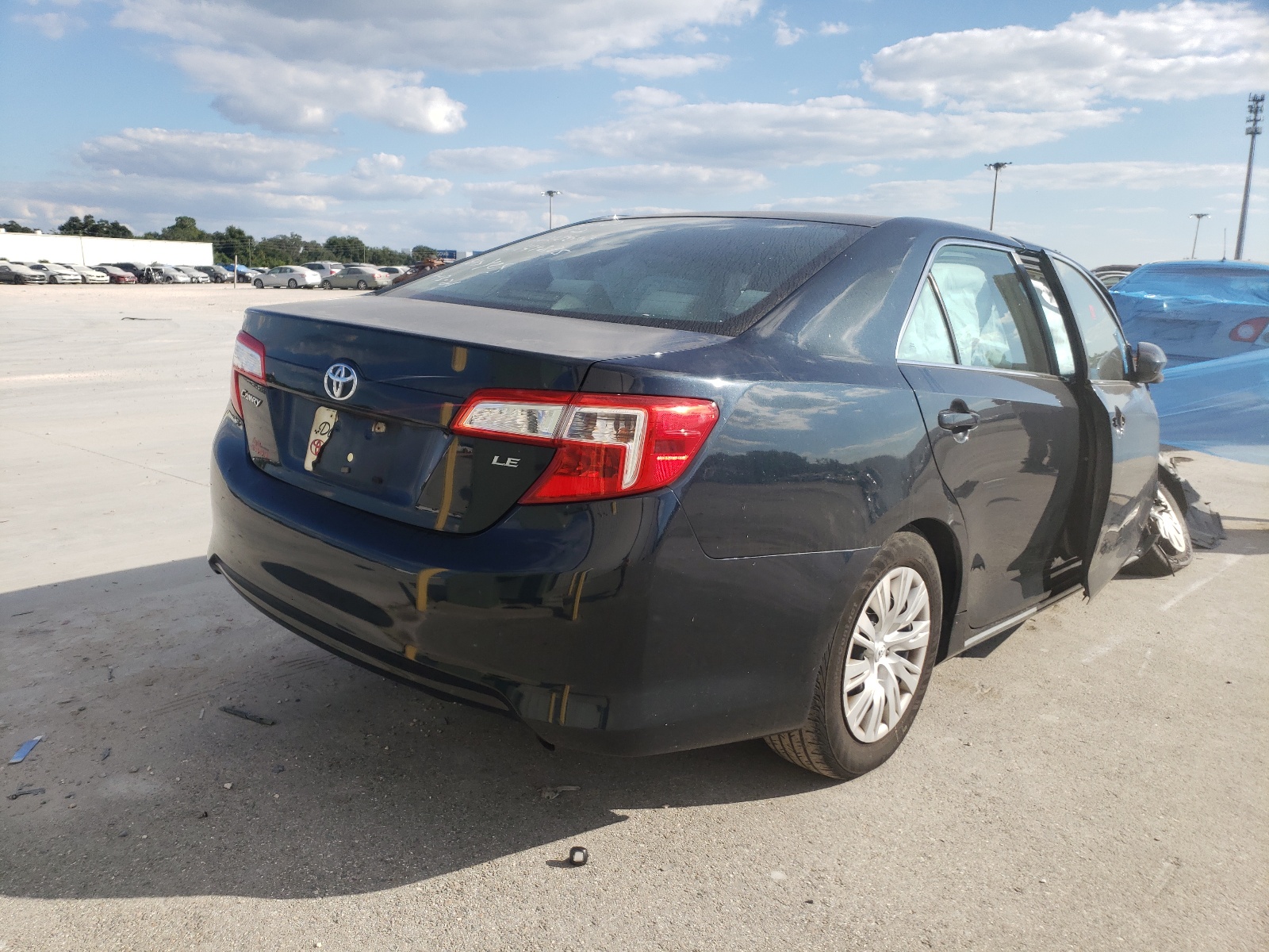Zdjęcie 4 z aukcji – 2012 TOYOTA CAMRY BASE z VIN 4T4BF1FK5CR218603