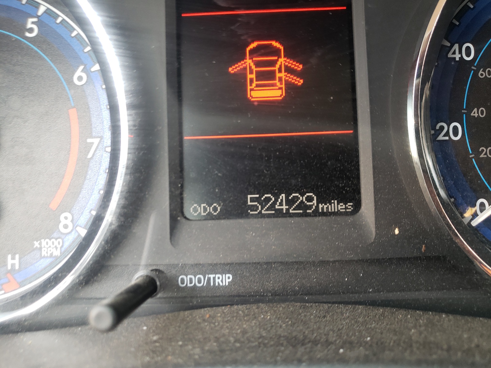 Photo 8 from auction – 2019 TOYOTA COROLLA L with VIN 5YFBURHE8KP863056