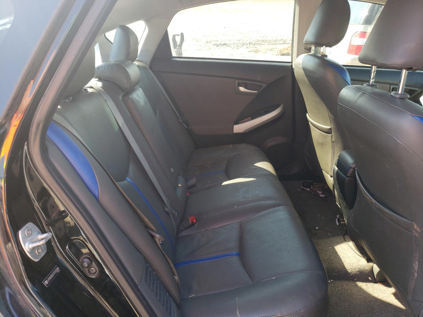 Photo 6 from auction – 2012 TOYOTA PRIUS with VIN JTDKN3DU1C5522684