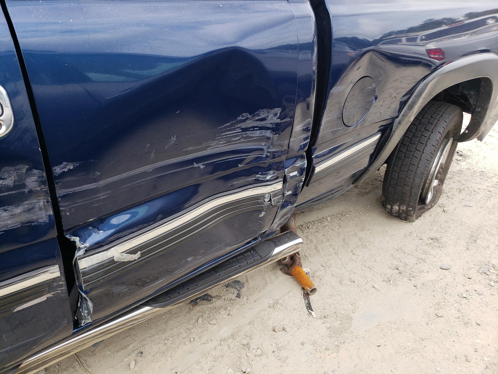 Photo 9 from auction – 2001 CHEVROLET SILVERADO with VIN 1GCHC29U61E235549
