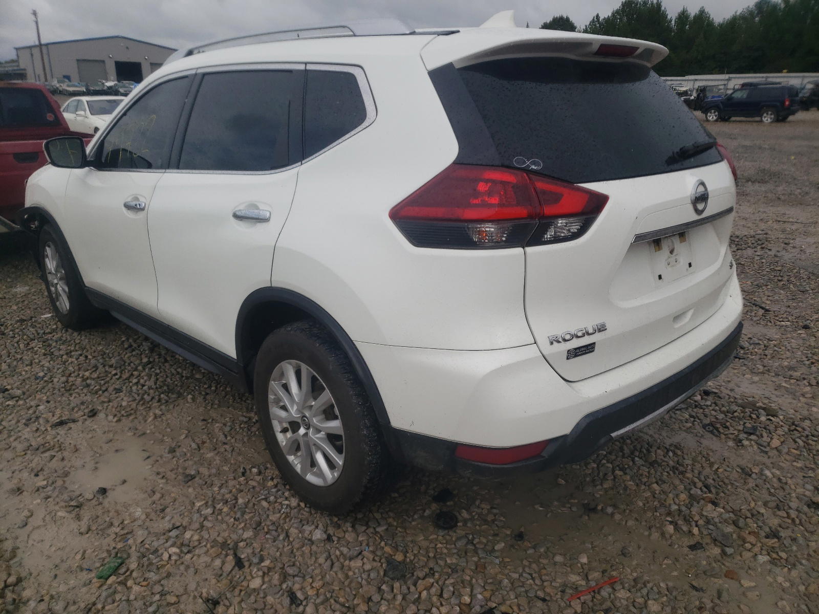 Photo 3 from auction – 2018 NISSAN ROGUE S with VIN KNMAT2MT1JP587233