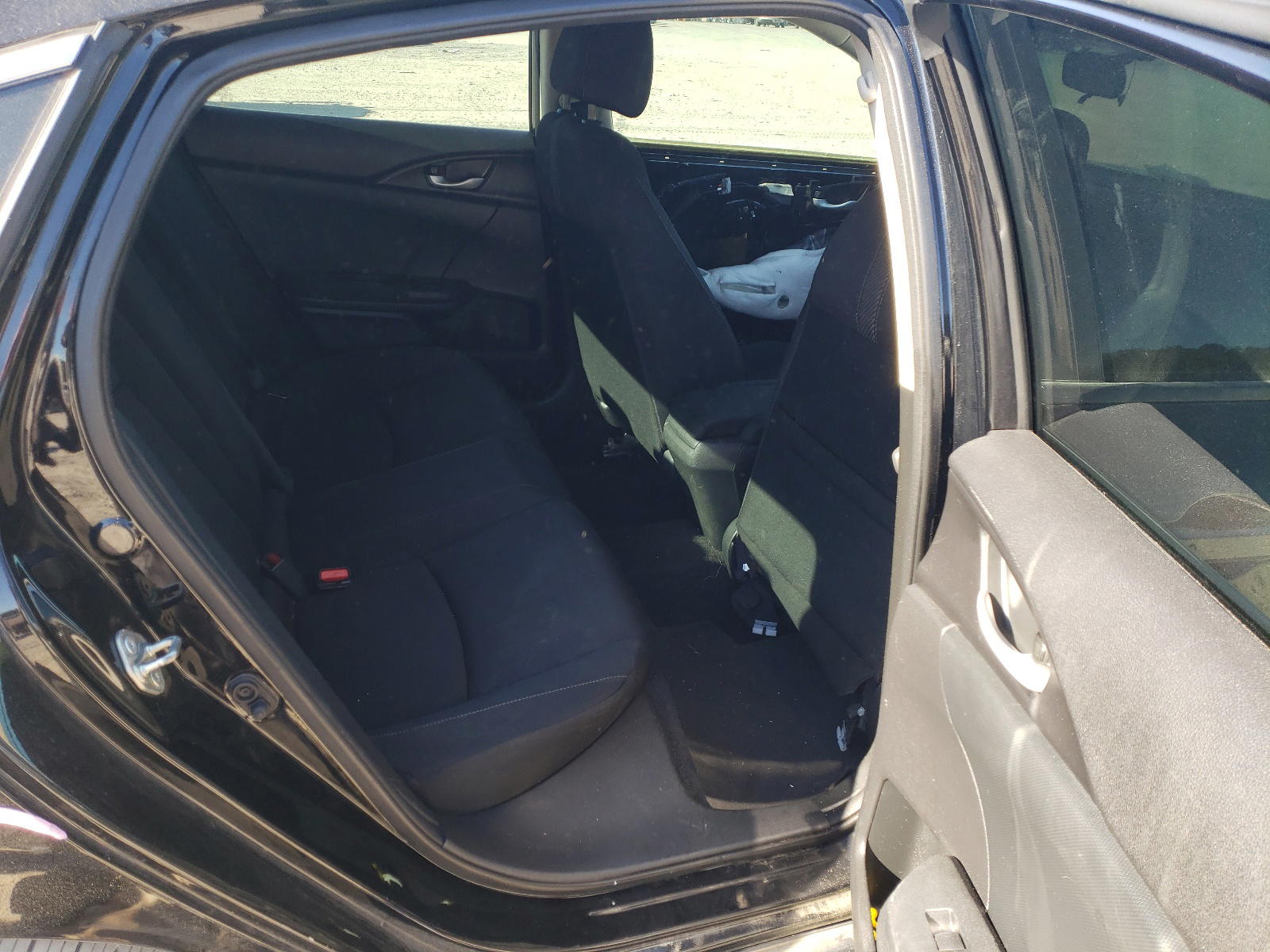 Photo 6 from auction – 2017 HONDA CIVIC EX with VIN 19XFC2F79HE054353