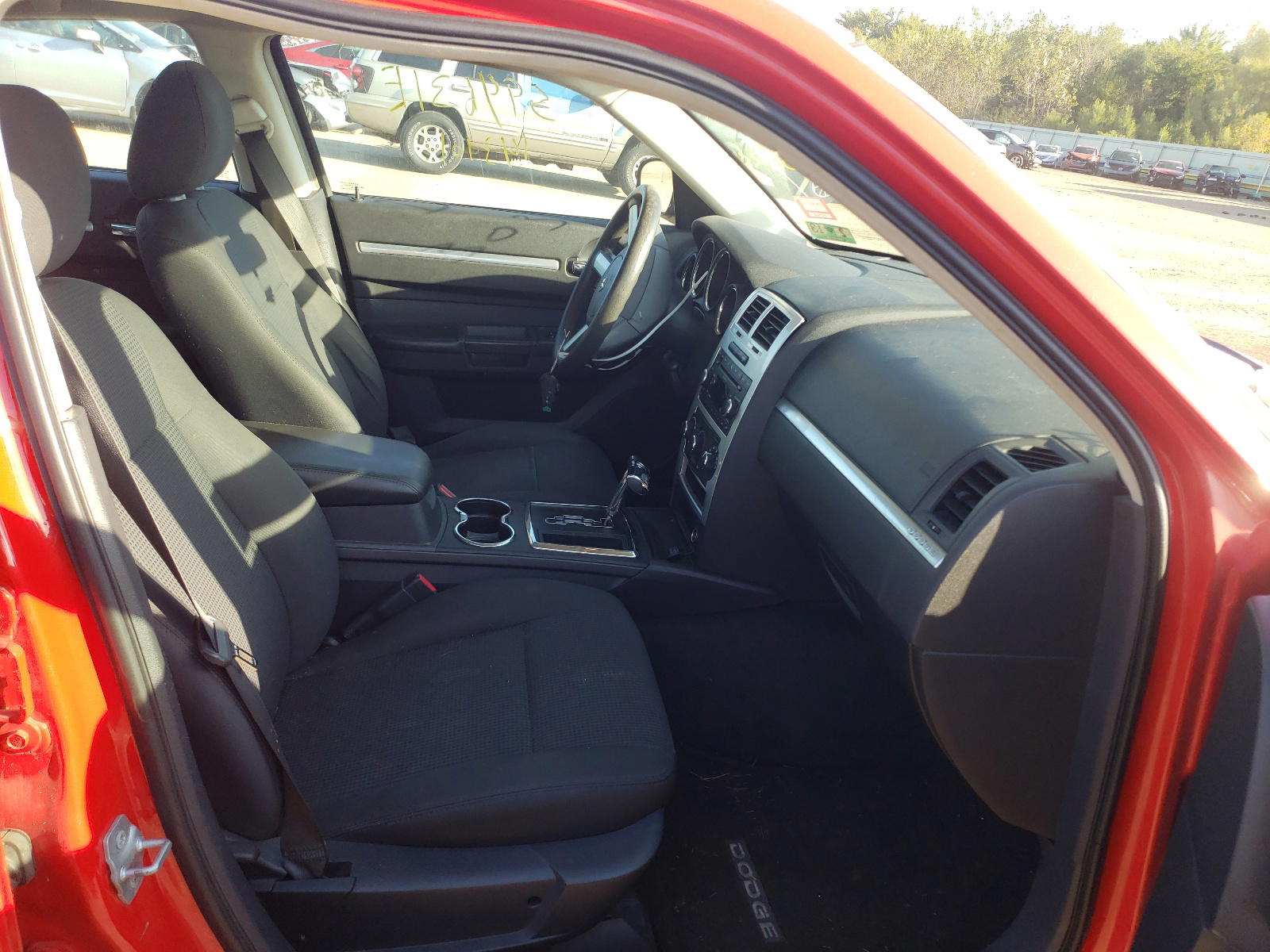 Photo 5 from auction – 2008 DODGE CHARGER with VIN 2B3KA43G08H303424