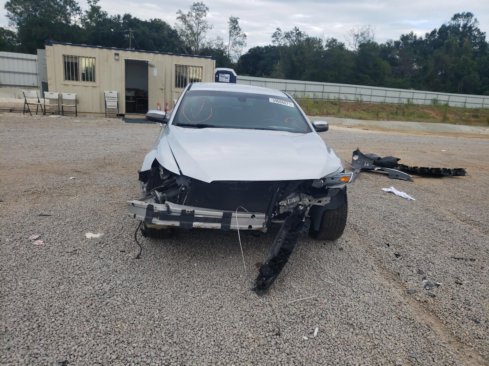Photo 9 from auction – 2013 FORD TAURUS LIM with VIN 1FAHP2F80DG116583