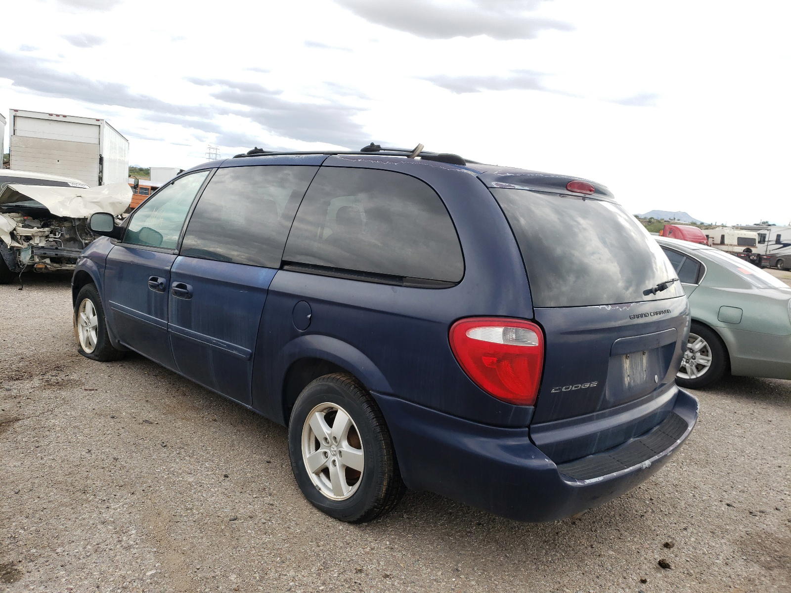 Photo 3 from auction – 2005 DODGE CARAVAN with VIN 2D4GP44L45R158654