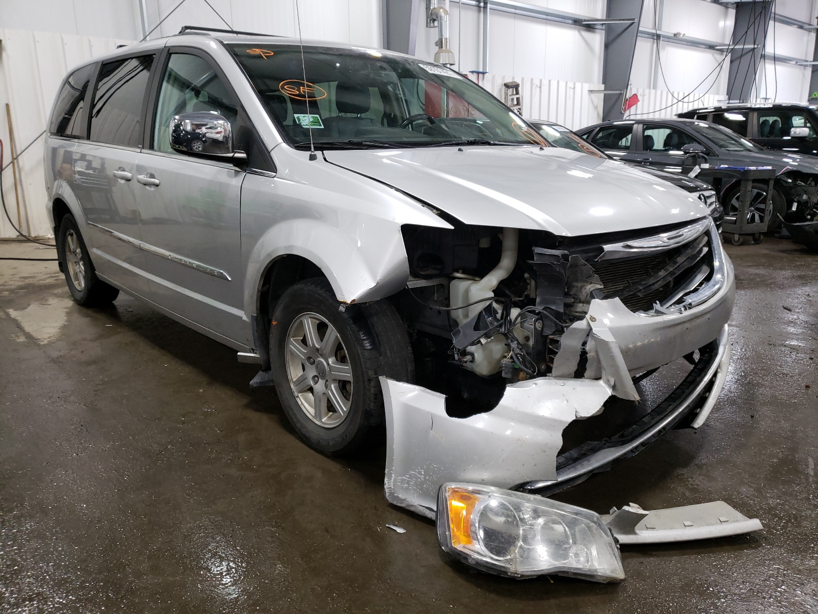 CHRYSLER TOWN & COU 2012 with VIN 2C4RC1CG8CR124475 - Photo from auction