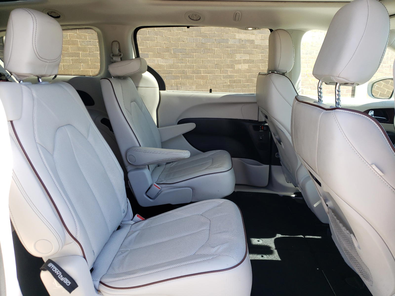 Photo 6 from auction – 2020 CHRYSLER PACIFICA L with VIN 2C4RC1GG1LR187105
