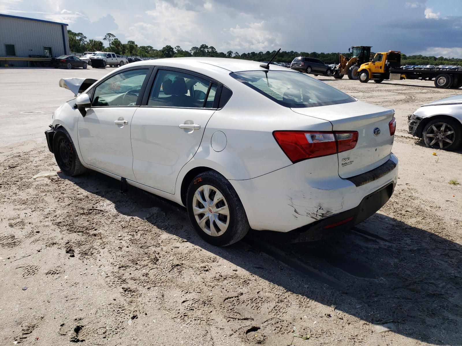 Photo 3 from auction – 2015 KIA RIO LX with VIN KNADM4A36F6424470
