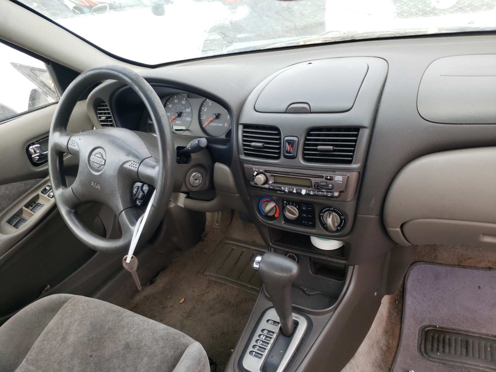 Photo 9 from auction – 2001 NISSAN SENTRA XE with VIN 3N1CB51D91L512224