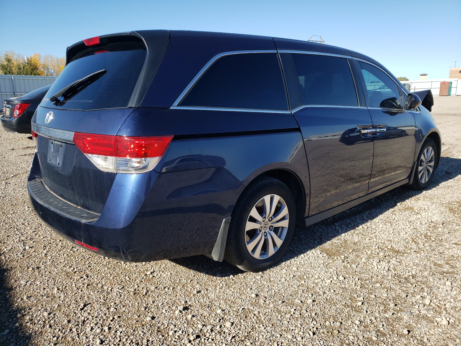 Photo 4 from auction – 2015 HONDA ODYSSEY EX with VIN 5FNRL5H68FB075043