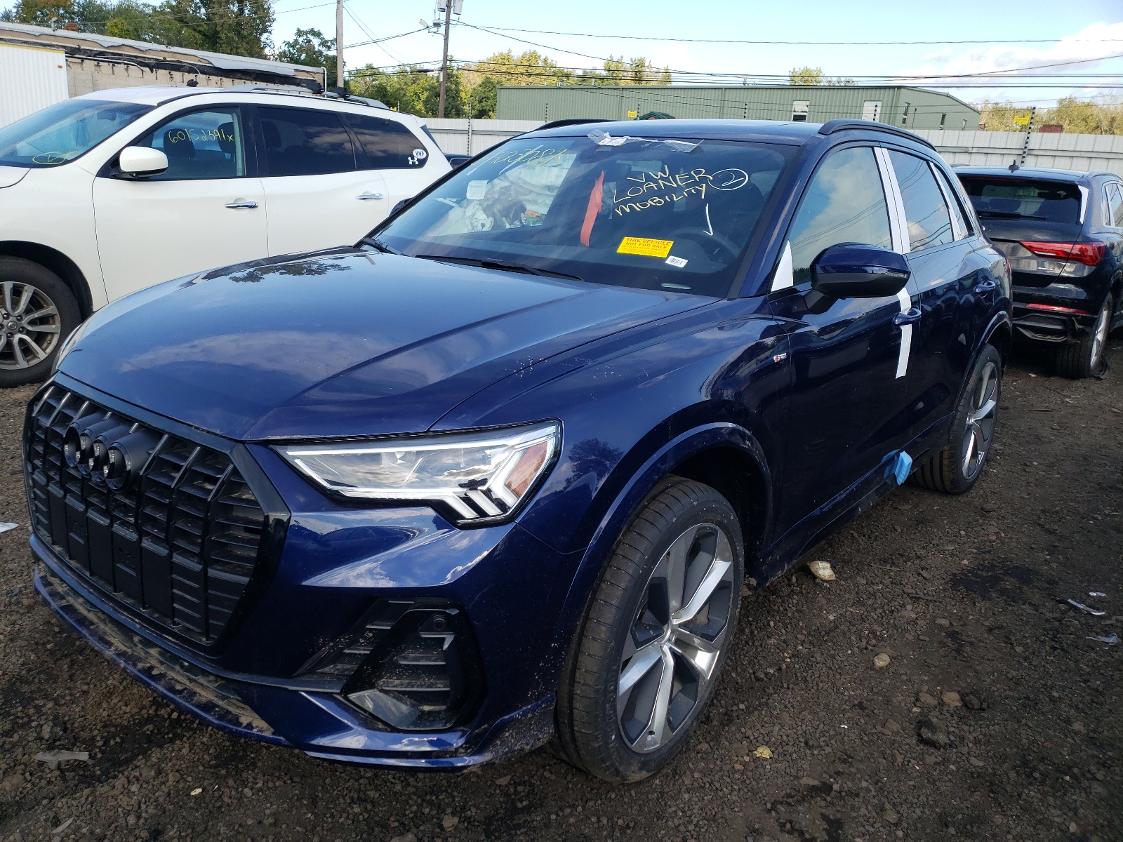 Zdjęcie 2 z aukcji – 2022 AUDI Q3 PREMIUM z VIN WA1EECF37N1007789