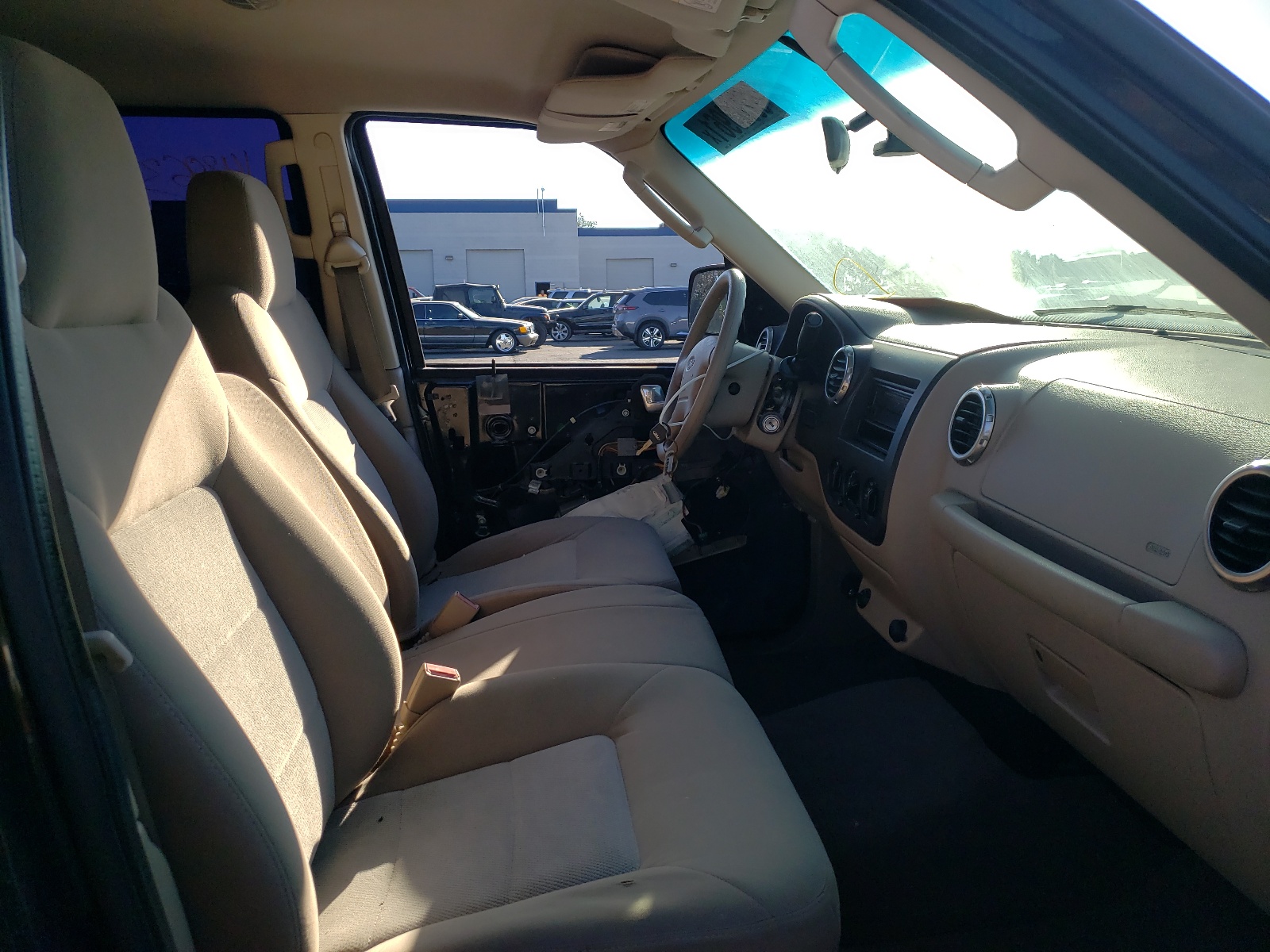 Photo 5 from auction – 2003 FORD EXPEDITION with VIN 1FMRU15W63LB18566