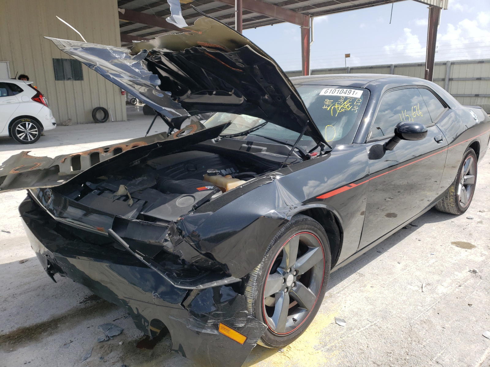 Photo 10 from auction – 2014 DODGE CHALLENGER with VIN 2C3CDYBT2EH133650