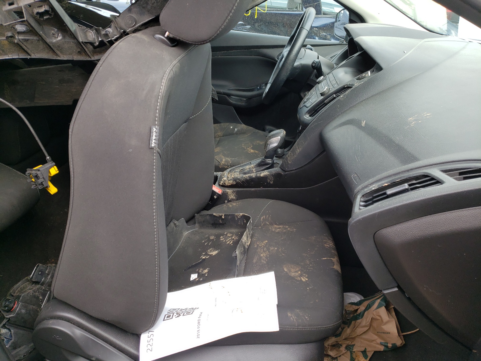 Zdjęcie 5 z aukcji – 2018 FORD FOCUS SE z VIN 1FADP3K28JL320329