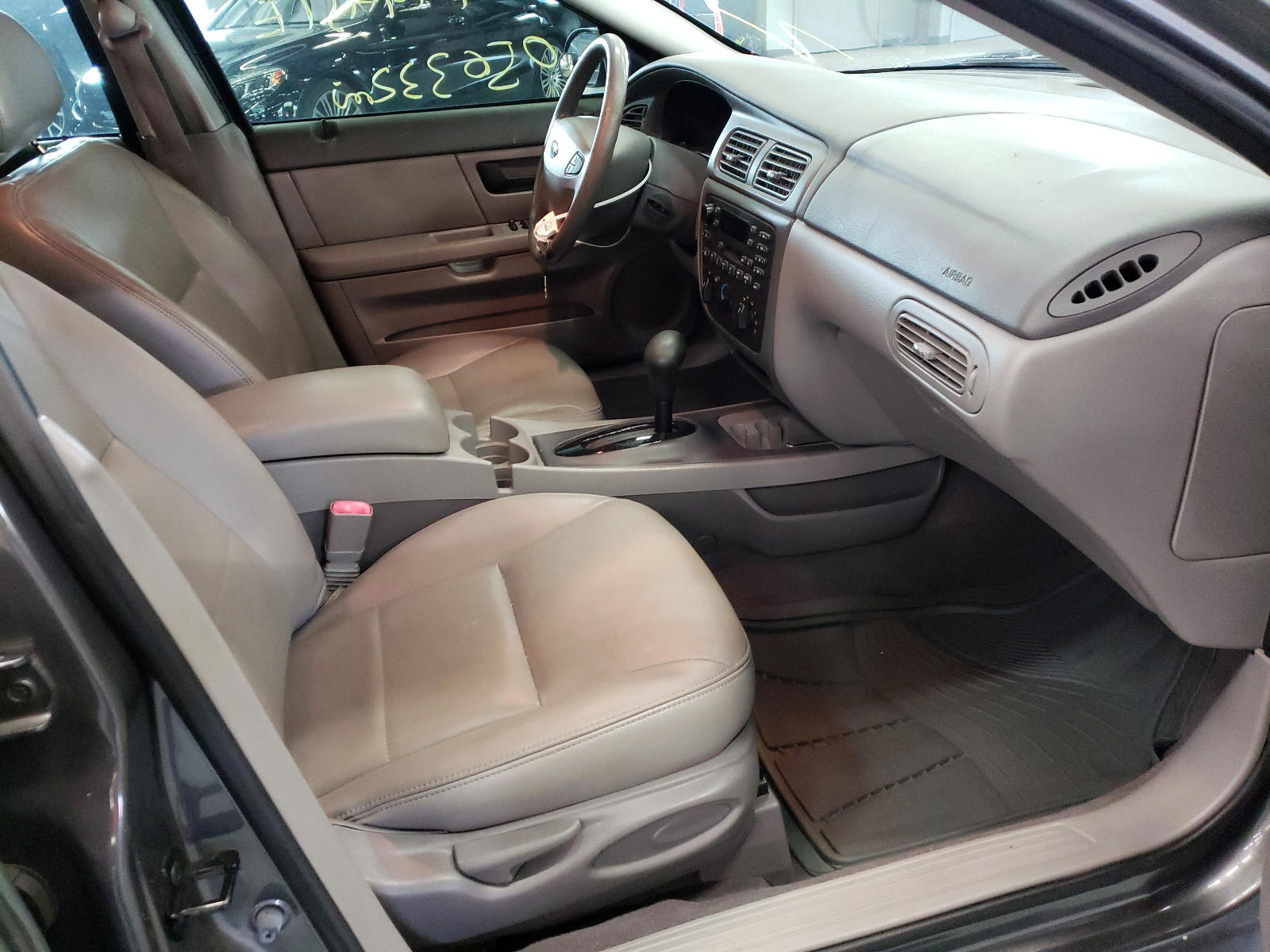 Photo 5 from auction – 2003 FORD TAURUS SES with VIN 1FAFP55S63A224133