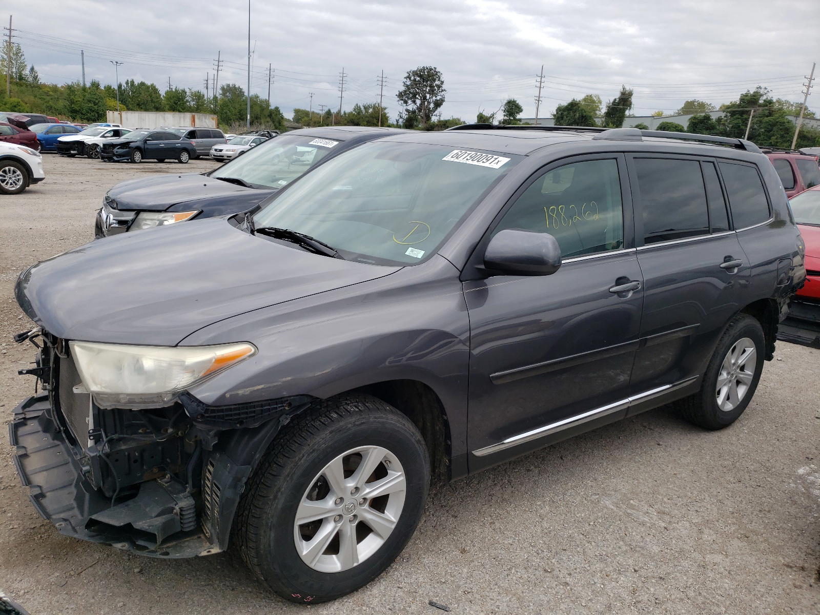 Photo 2 from auction – 2011 TOYOTA HIGHLANDER with VIN 5TDBK3EH9BS043433
