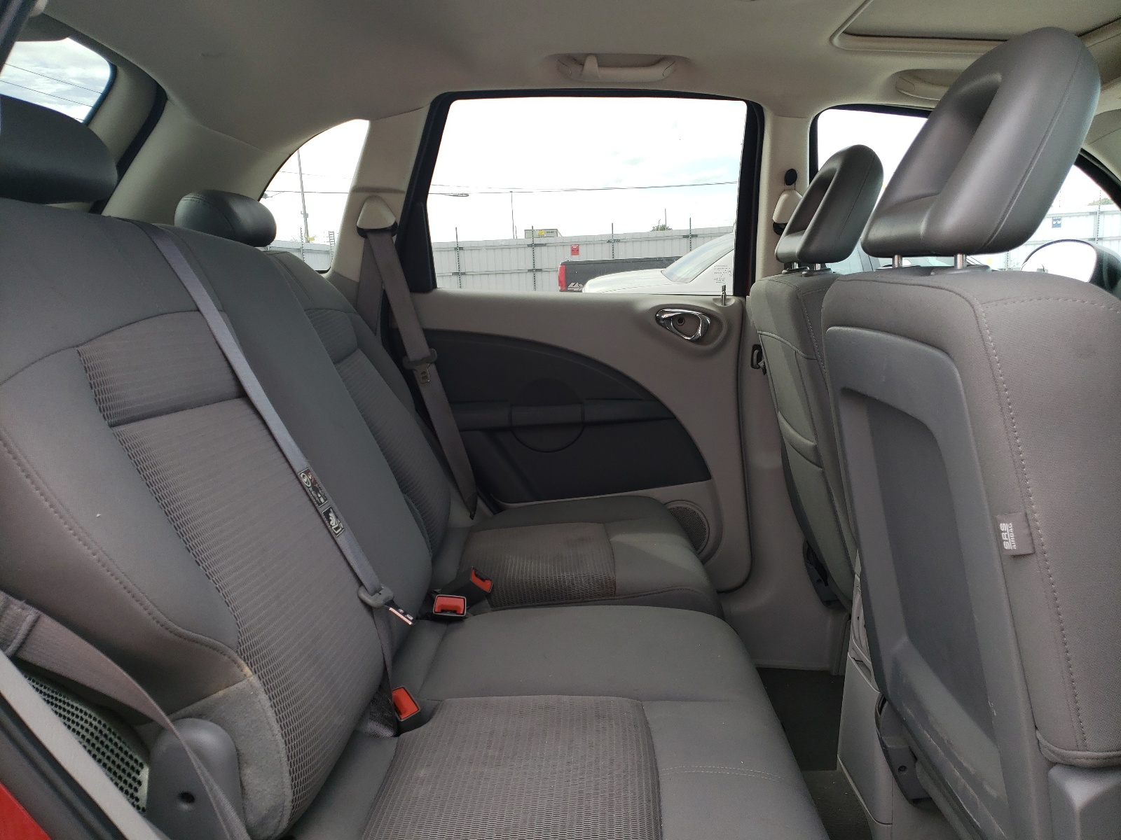 Photo 6 from auction – 2010 CHRYSLER PT CRUISER with VIN 3A4GY5F97AT218770