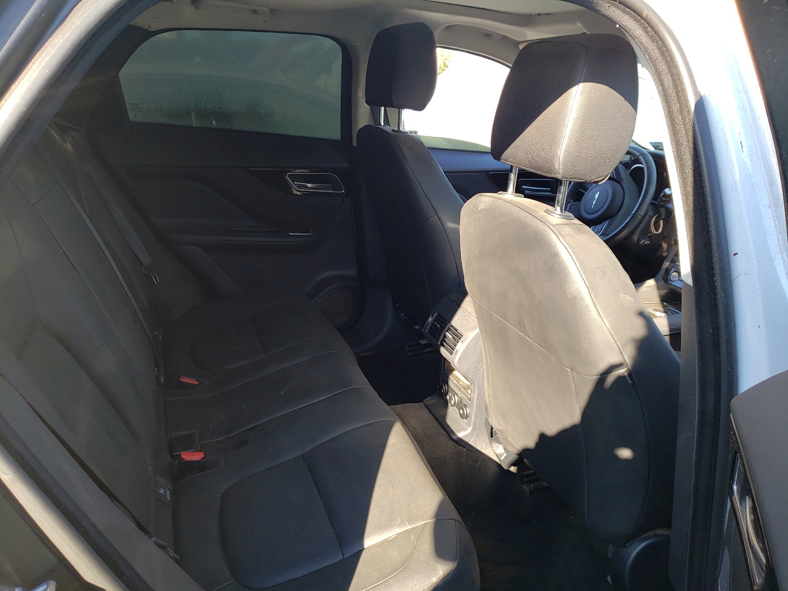 Photo 6 from auction – 2019 JAGUAR F-PACE PRE with VIN SADCJ2FX3KA361931
