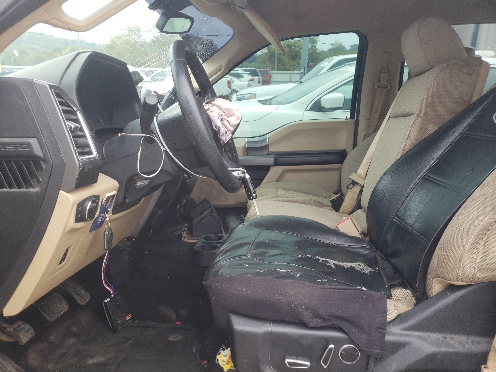 Photo 5 from auction – 2016 FORD F150 SUPER with VIN 1FTEW1CG1GFC16272