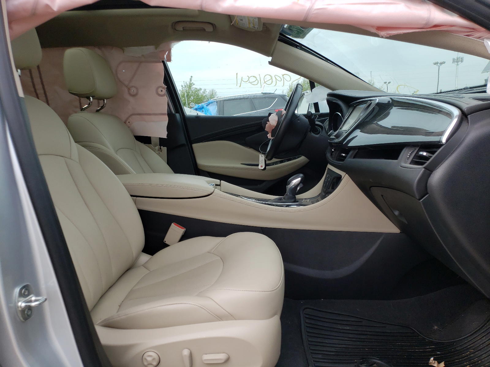 Photo 5 from auction – 2017 BUICK ENVISION E with VIN LRBFXBSA0HD107978