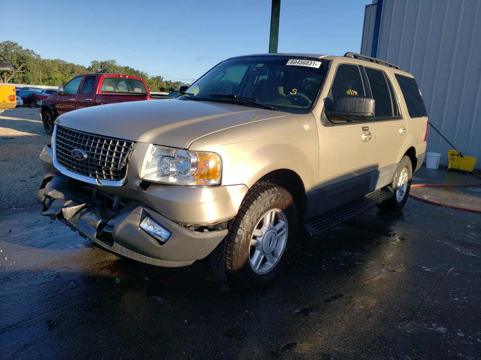 صورة رقم 2 من المزاد - 2005 FORD EXPEDITION مع VIN 1FMPU15595LA05714