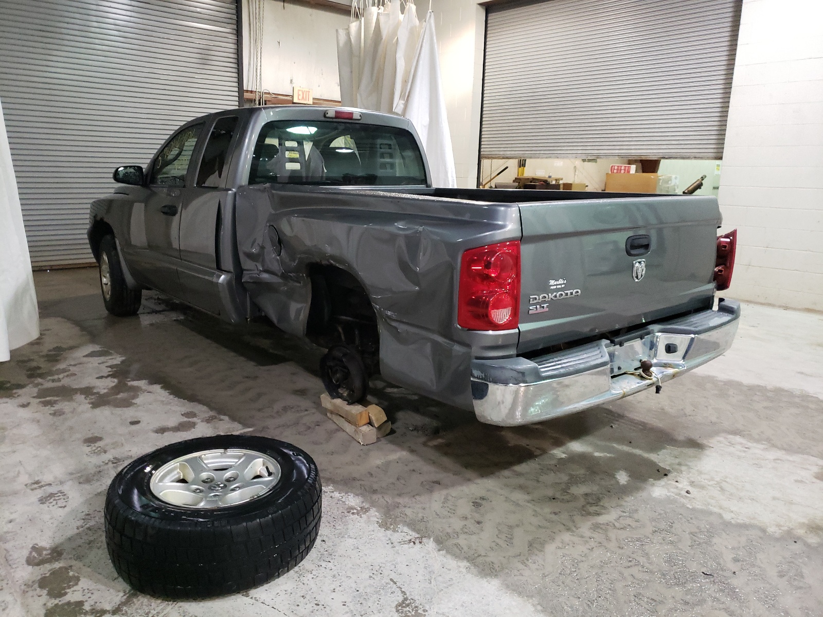 Photo 3 from auction – 2005 DODGE DAKOTA SLT with VIN 1D7HE42K75S293729