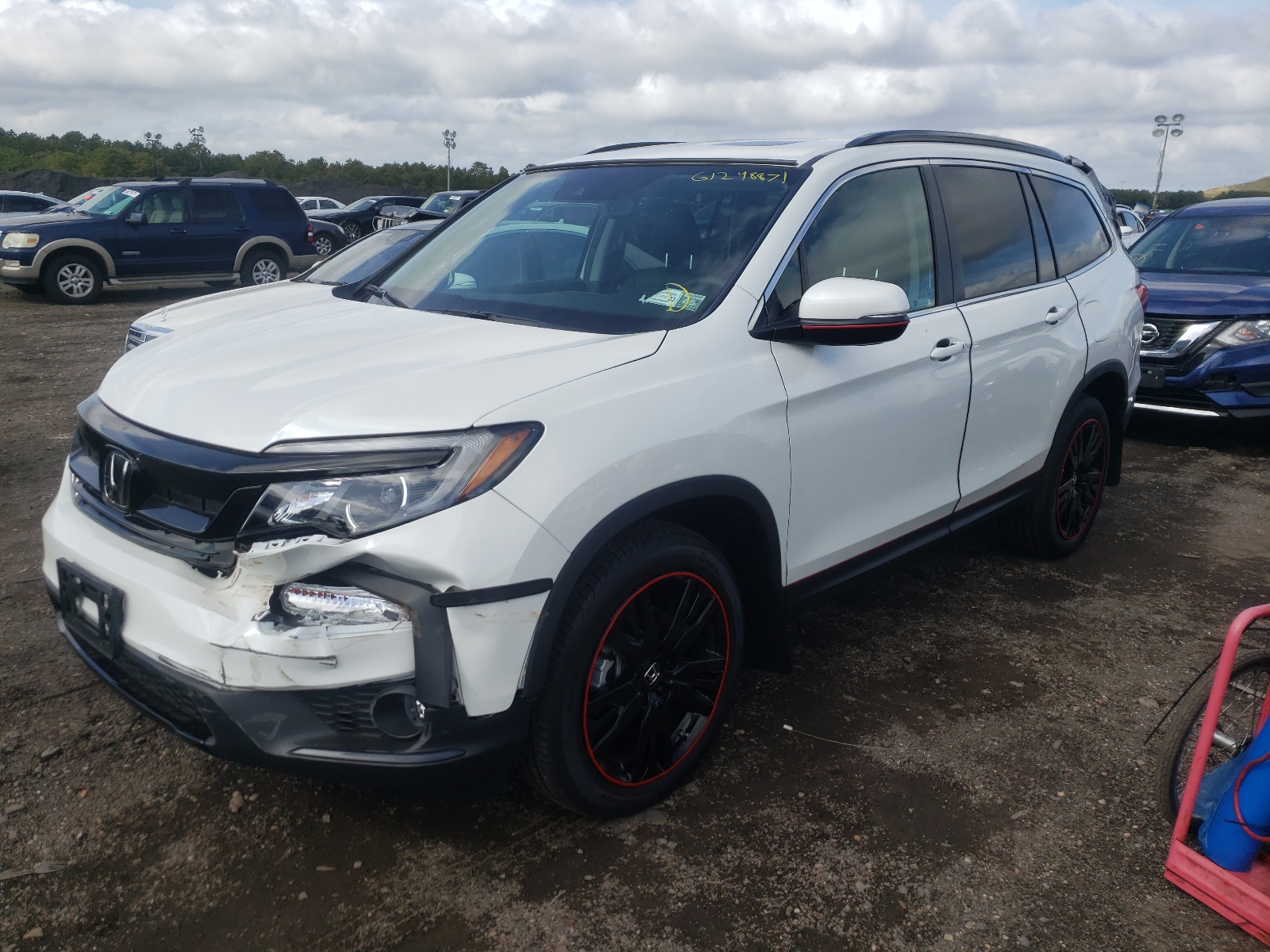 Photo 2 from auction – 2021 HONDA PILOT SE with VIN 5FNYF6H27MB102722