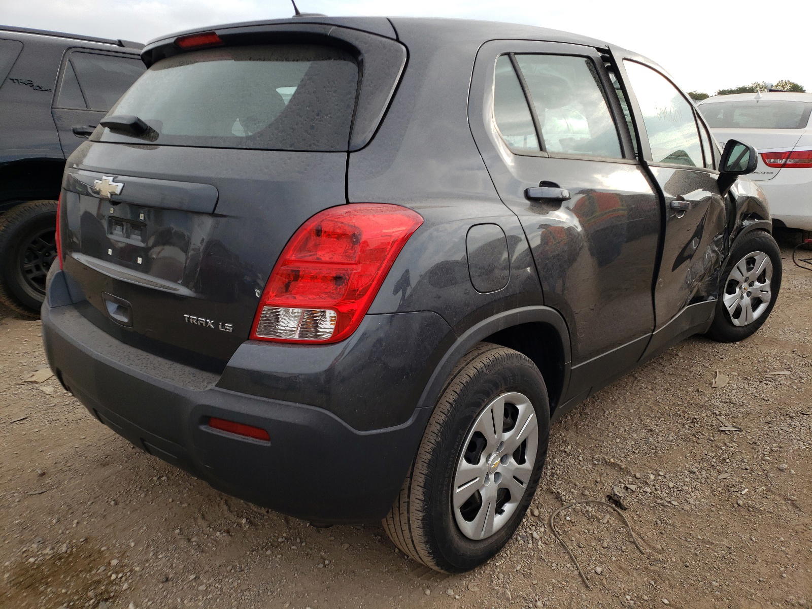 Photo 4 from auction – 2016 CHEVROLET TRAX LS with VIN 3GNCJKSB3GL263091